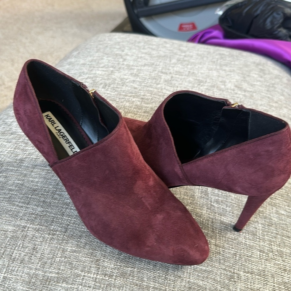 Karl Lagerfeld Paris Royale Pebble Suede Heel Women Shoes